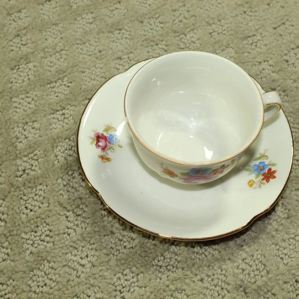 Set of 5 Antique GKC German US Zone Two Gold Trimmed Floral Cups/Saucers & Sugar